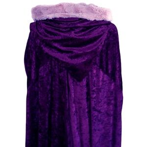 KNIGHTWEAVE Royal Collection Purple Hooded Cape with Faux Fur Lining Size Medium